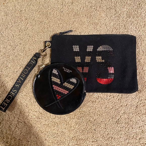 Pair of VS Small Makeup/accessories Bags - Picture 2 of 5